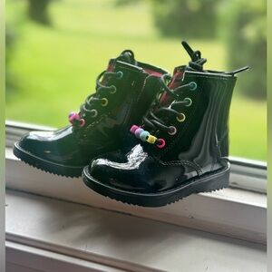 Children’s Place toddler shoe size 6. NEVER EVER WORN!